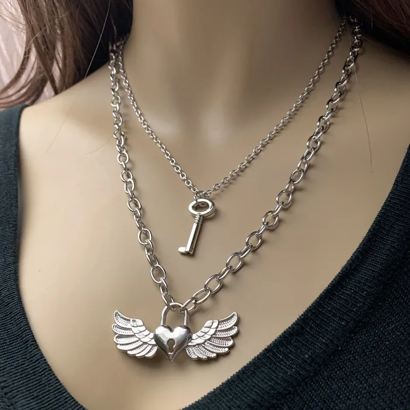 

Temperament Choker Female Cross Chain Love Lock Shaped Wings Pendant Necklace Double Layer Fashion Street Beat Accessories