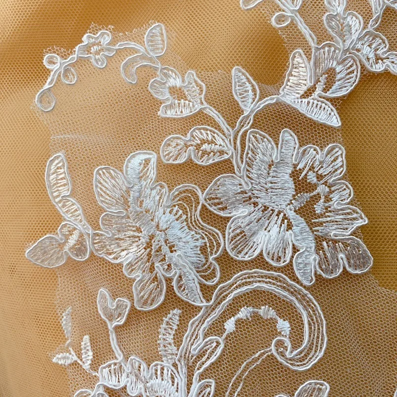 قطعتان/4 قطع، ملصق سيارة رائع من البوليستر الأبيض المطرز بالدانتيل مصنوع يدويًا وإكسسوارات تزيين فستان الزفاف