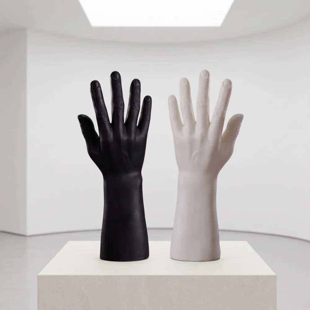 Matte Hard Male Hand Model Standing Realistic Hand Display Stand Portable Durable Mannequin Hand Window Display