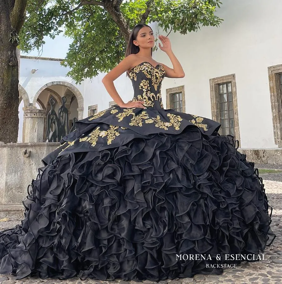 Falda escalonada con volantes negros, vestido de princesa quinceañera con chaqueta, bordado Floral dorado, vestido mexicano con cordones de 15 años