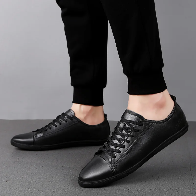 2024 Hot Sale Genuine Leather Casual Shoes Men All-match Outdoor Walking Shoes Lightweight Skate Shoes Men Flats Mens Sneakers
