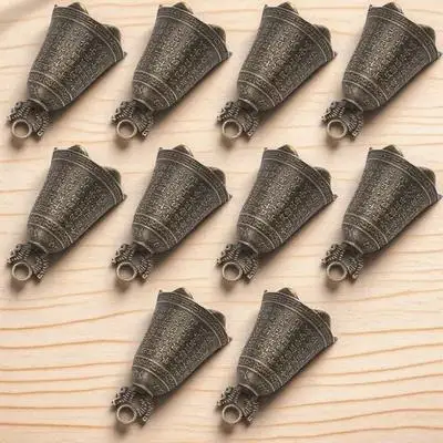 

10Pcs Retro Iron Bell Hanging Ornaments Exquisite Polished Surface Vintage Pendant Crafts DIY Home Office Wall Decor Chimes