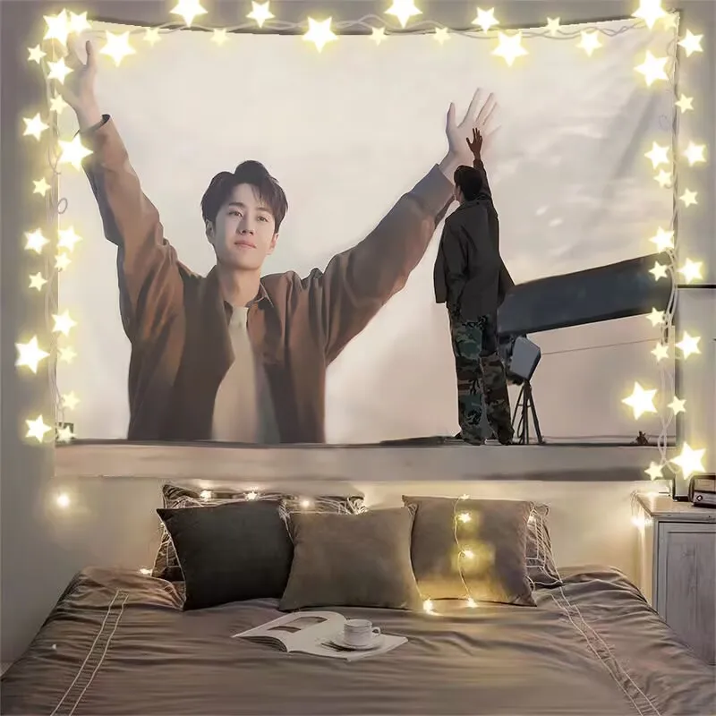 Wang Yibo [ملحقات المروحة] قماش خلفي مخصص، ملصق بجانب السرير، قماش حائط وقماش معلق لتجديد المهجع