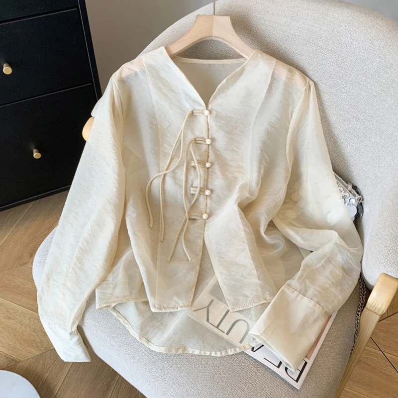 

Chinese Style Buttoned Chiffon Shirts Women Long Sleeve Lightweight V-Neck Single-breasted Button Down Blouse Ladies Tops 2026