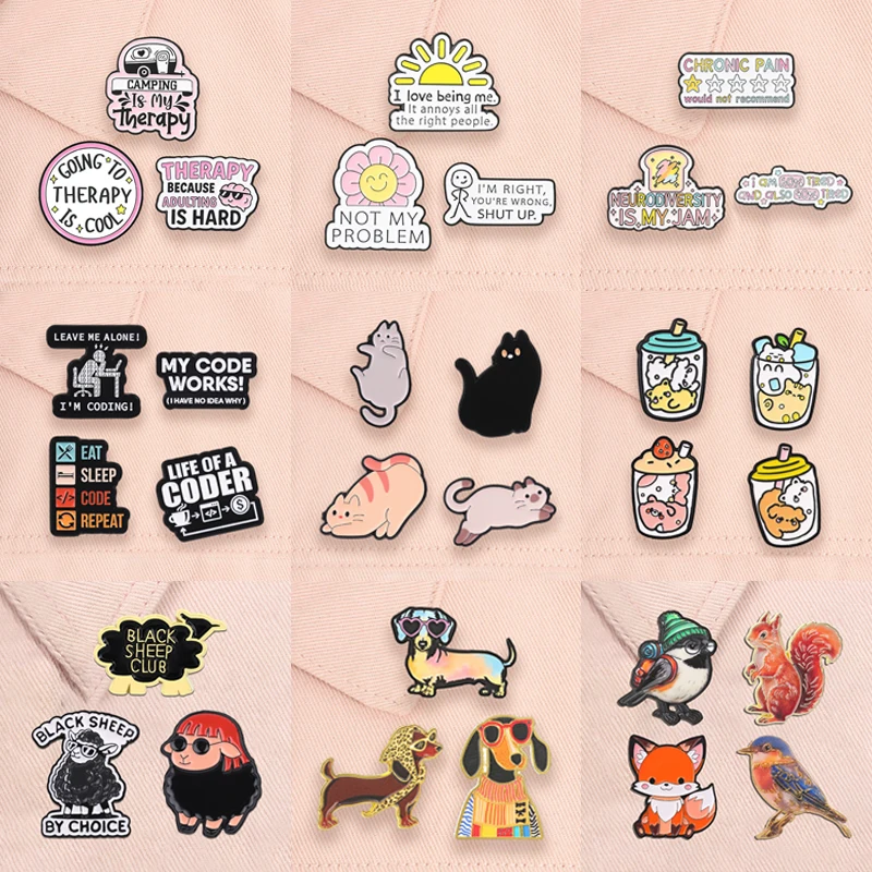 2-4pcs/set Halloween Cat Enamel Pins Cute Dachshund Dogs Fruit Aniimal Creepy Ghost Pumpkin Brooches Lapel Badge Jewelry Gifts
