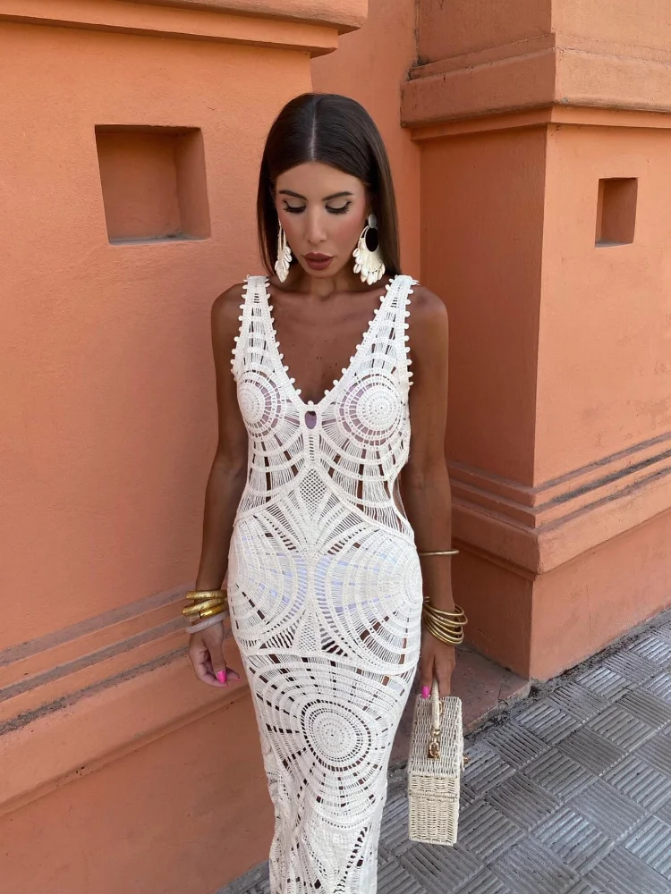 White Knitted Hollow V-neck Long Dress Sexy Sleeveless Backless Robes Longues Female Summer Skinny Elegant Party Beachwear