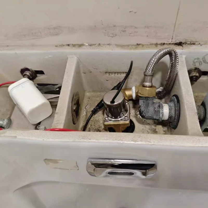 valvula-solenoide-de-pulso-cc-de-3v-6v-valvula-de-descarga-automatica-de-urinario-de-bajo-consumo-equipo-de-repuesto-para-inodoro-de-lazo-con-sensor