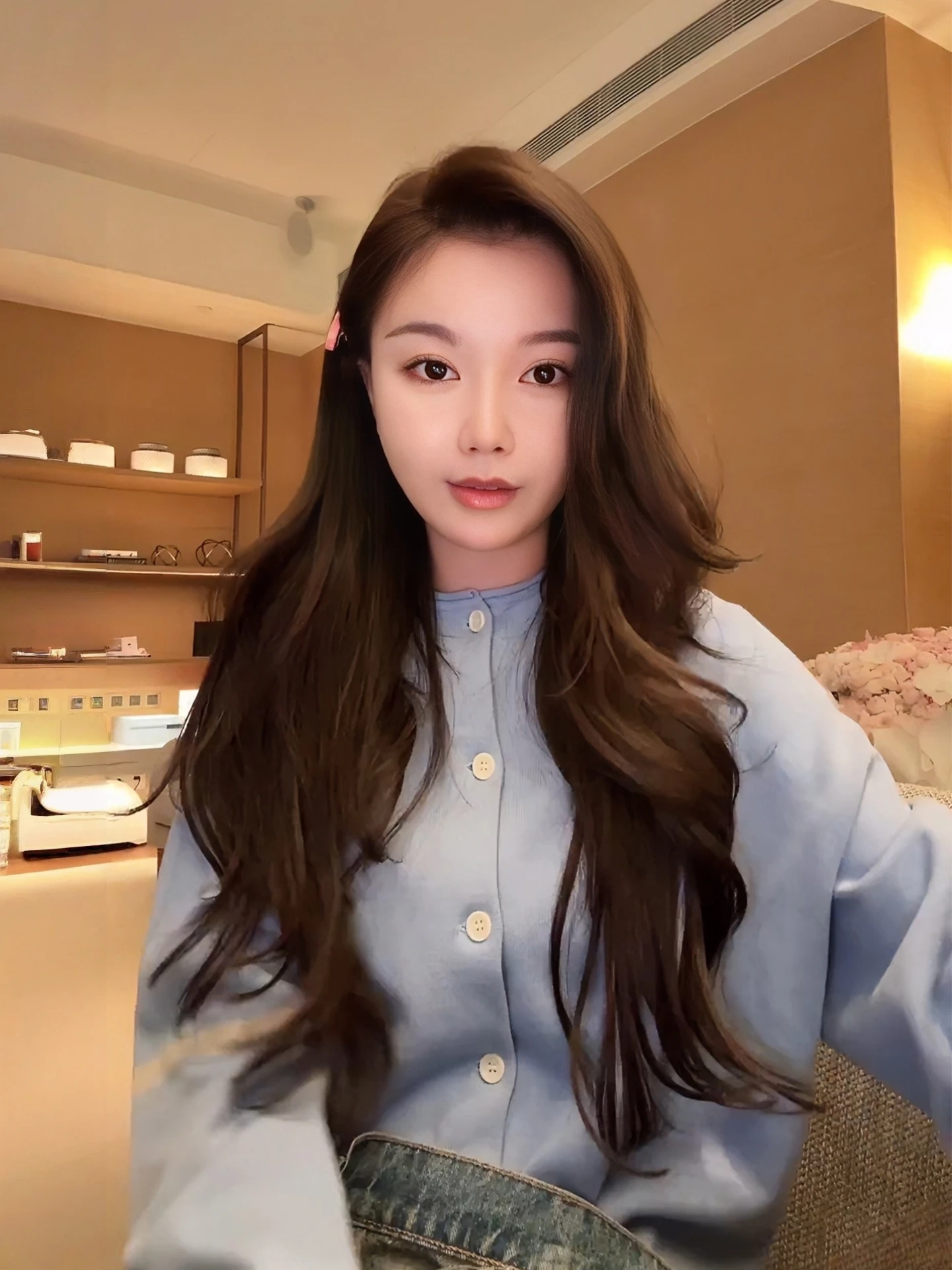 

Синий длинный свитер с круглым вырезом и одной пуговицей, повседневный, из хлопкового трикотажа, весна 2026, женская мода ZONE ZONE