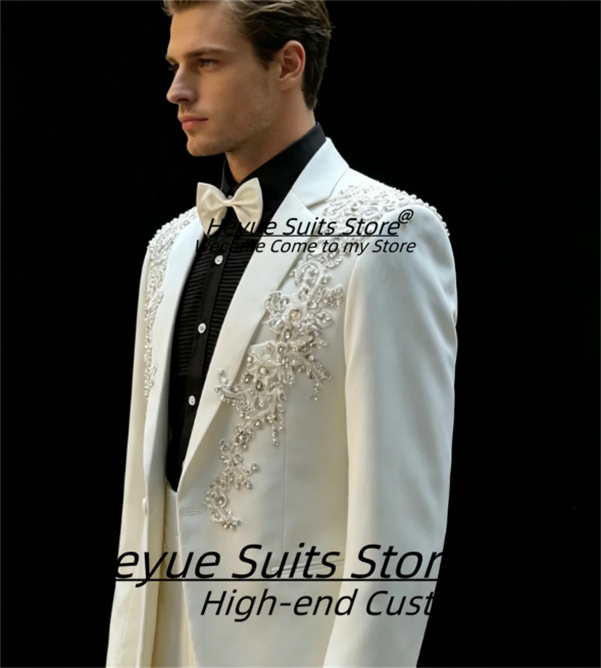 

Handsome White Prom Men Suits Customized Slim Fit Notched lapel Groom Wedding Tuxedos Male Rhinestone Blazers trajes para hombre