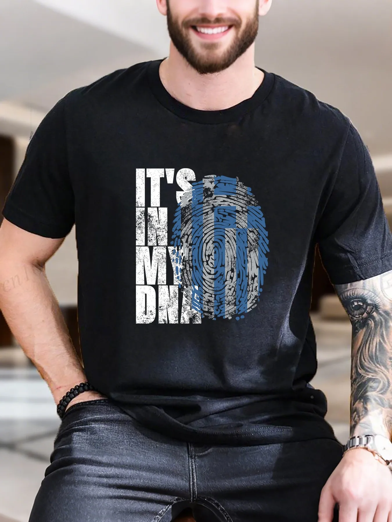 

Мужская хлопковая футболка с принтом — дышащая и удобная повседневная футболка с модным дизайном флага, топ с короткими рукавами с сине-белым узором