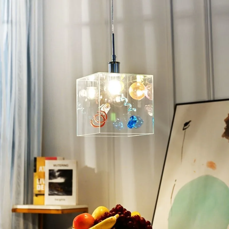 Bauhaus Square Tran…