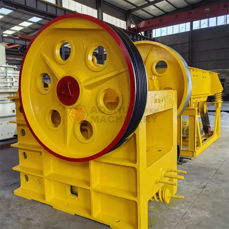YG Customized Multi-Function Mobile 50t/h Stone Jaw Crusher Station Ore Mining Small Crushing Equipment For Granite Limestone Gr