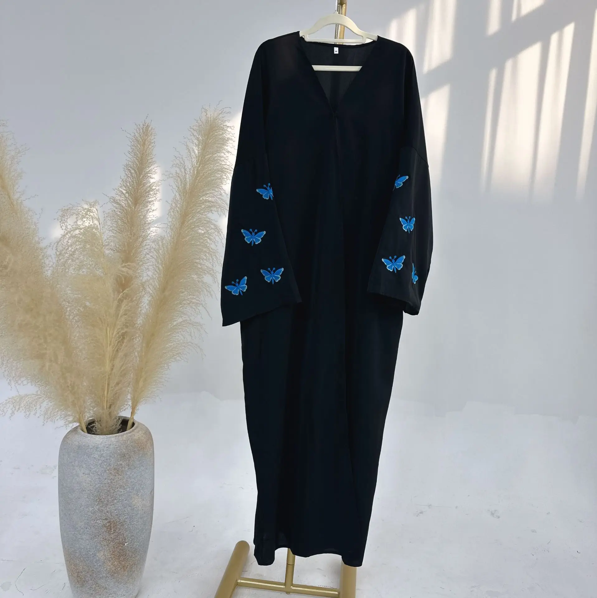 2024 Sweet Butterfly Embroidery Abaya for Muslim Women Elegant Party Dresses Middle East Türkiye Dubai Cardigan Islam Clothing