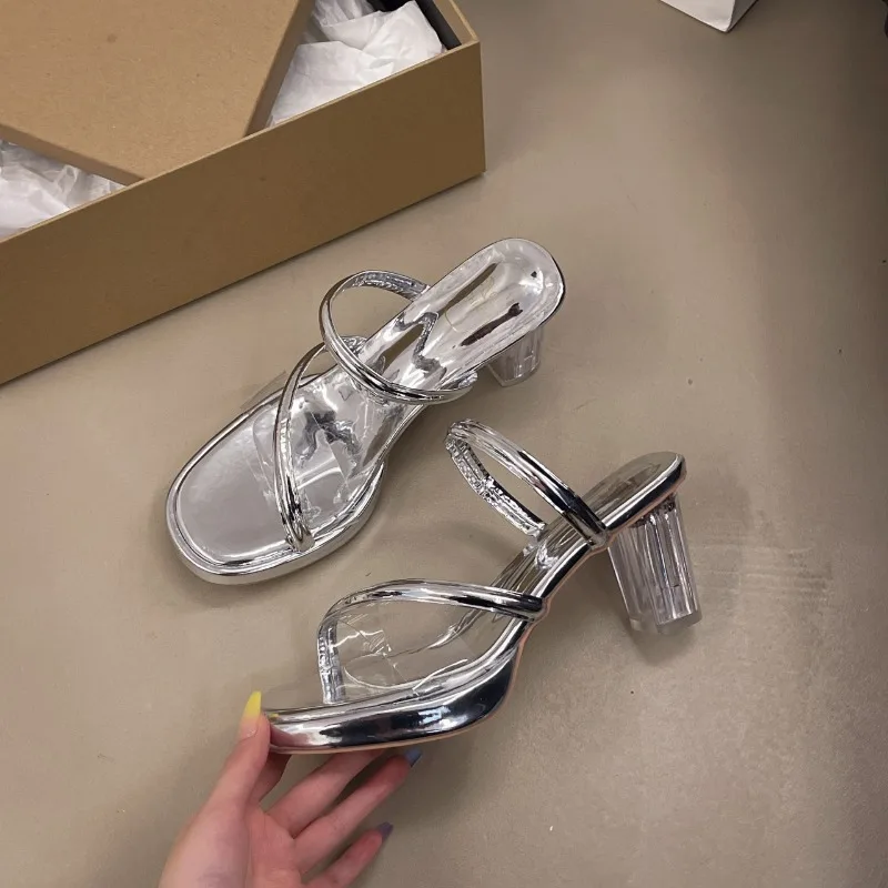 Summer New Fashion Temperament Open-toe Crystal Slippers Women's Transparent One-word belt Outerwear High-heeled shoes trend