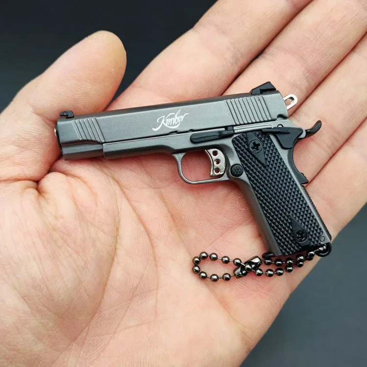 1PCS 1:3 Black Mini KIMBER 1911 Gun Pistol Toys Miniature Model Keychain Metal Shell Alloy Gift Toys (Can Not Shoot) (No Box)