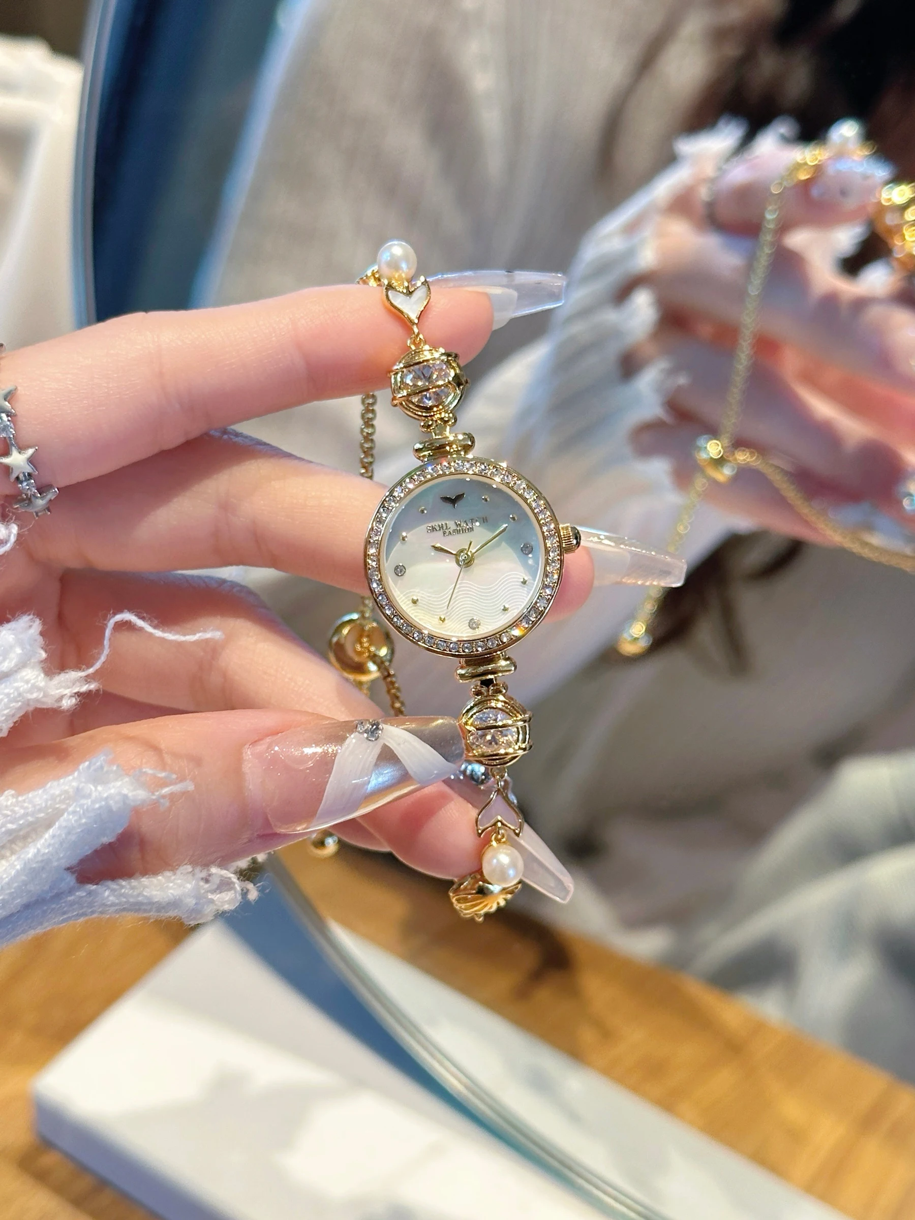 

Women's watch 2025 new light luxury ladies bracelet watch high-end gift for girlfriend gift women's accessories