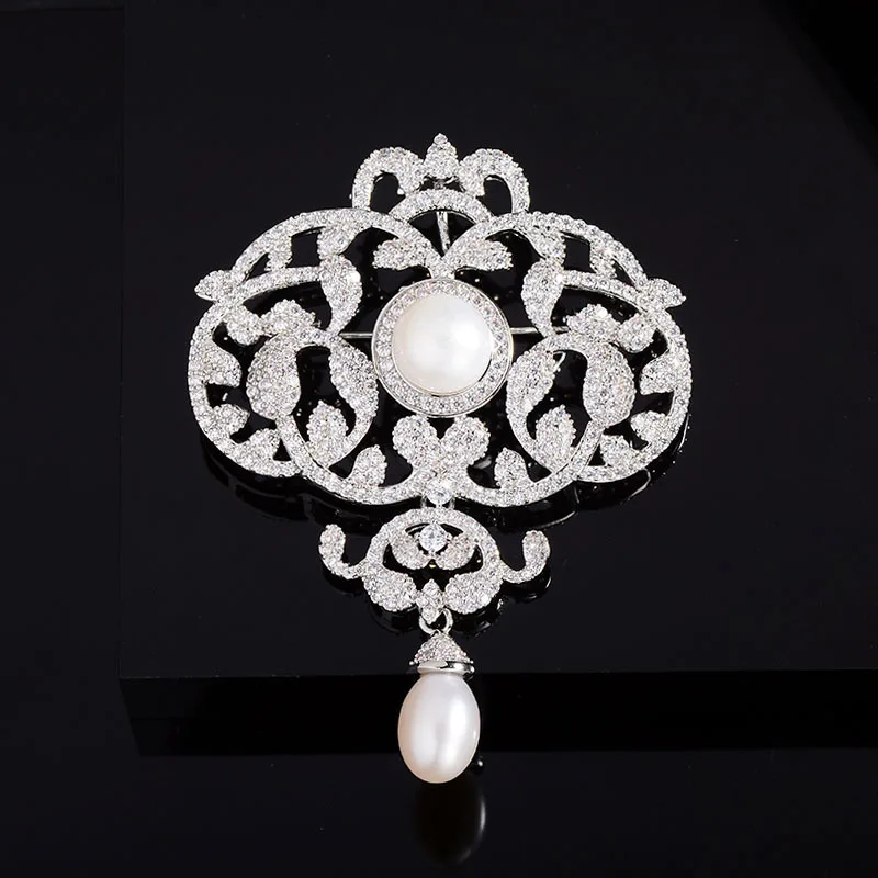 

French Vintage Style Freshwater Pearl Waterdrop Brooches Elegant Decoration Micro-inlaid Zircon Design Corsage Accessories Pin