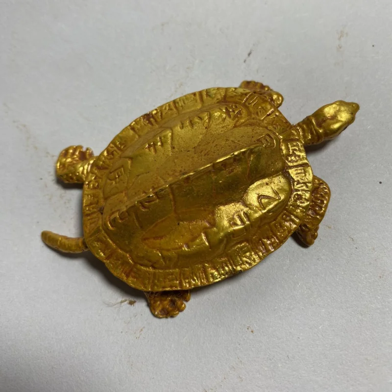 

Qing Dynasty Antique Bronze Gold Ten Days Dry Turtle Xuanwu Paper Weight Hand Pieces Golden Turtle Tea Ornaments Home Decoration