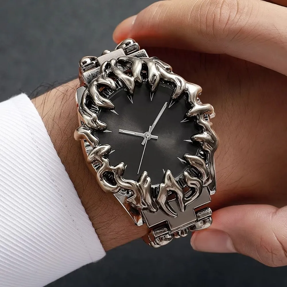 Claw Design Quartz Wrist Watch Stainless Steel Strap Alabaster Dial Men Watches Quartz Movement Without Box Gothic Watches