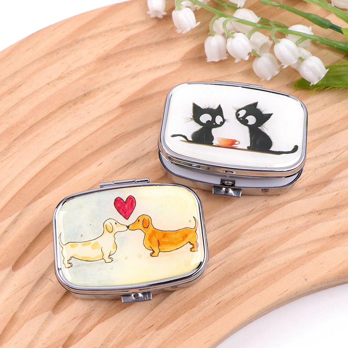 Cute Bird Print Pill Case Household Portable 2-Compartment Mini Pill Organizer Small Travel Medicine Box for Pocket & Purse