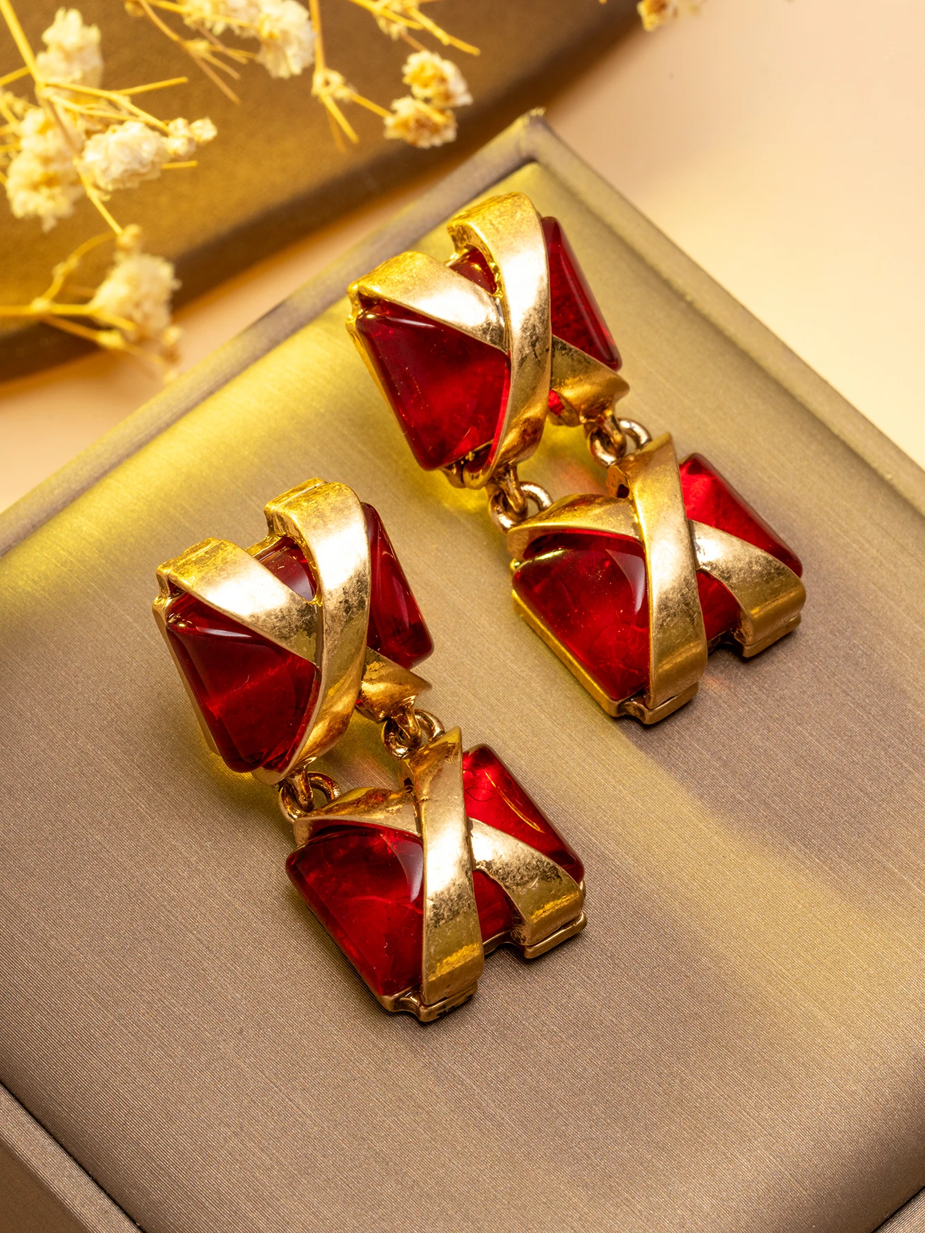 French-style vintage red crystal X-shaped cross earrings, double-layer geometric rectangular earrings