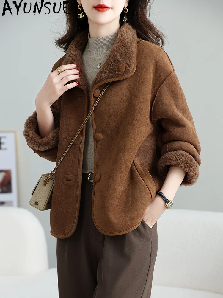 معطف صوف 100% من AYUNSUE للنساء 2025 جاكيت للدراجات النارية سترات شيرلينغ الأغنام ملابس شتوية فرو نسائي متكامل