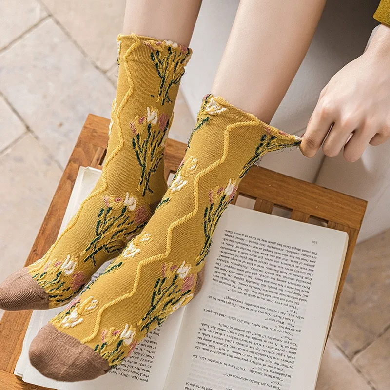 Fashion Harajuku Retro Floral Vintage Socks Woman Novelty Ethnic Elegant Cotton Casual Breathable Ladies Girls Dress Sox Autumn