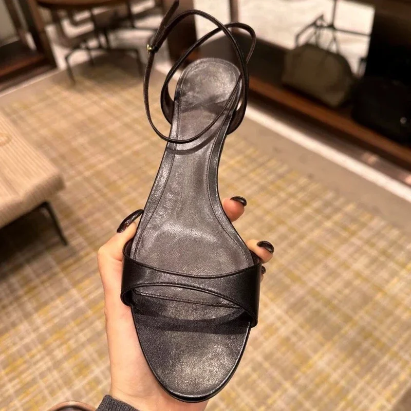 موضة جولة تو الكاحل حزام صنادل عالية الكعب المرأة مثير المفتوحة تو هريرة كعب أحذية مصممين الصيف عطلة صنادل شاطئ