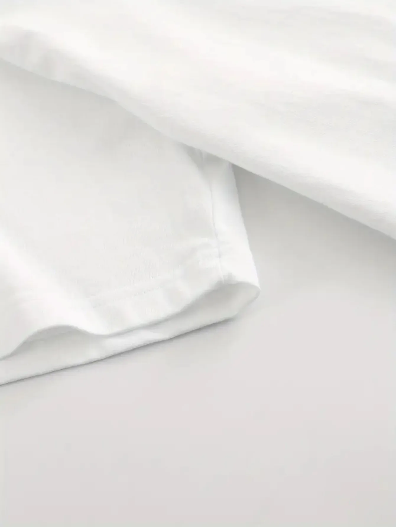 T-shirt en pur coton pour femme – Haut doux et respirant pour tous les jours, décontracté et fête, minimaliste, élégant pour tous les jours