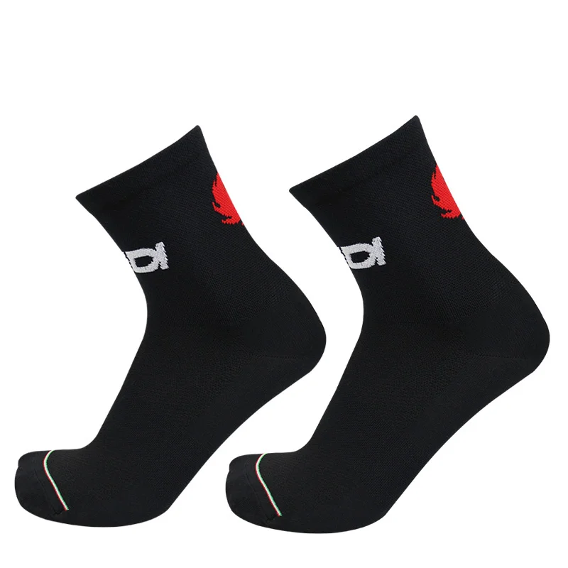 Chaussettes de vélo de course professionnelles pour hommes et femmes, respirantes, sports de plein air, cyclisme sur route, 2023