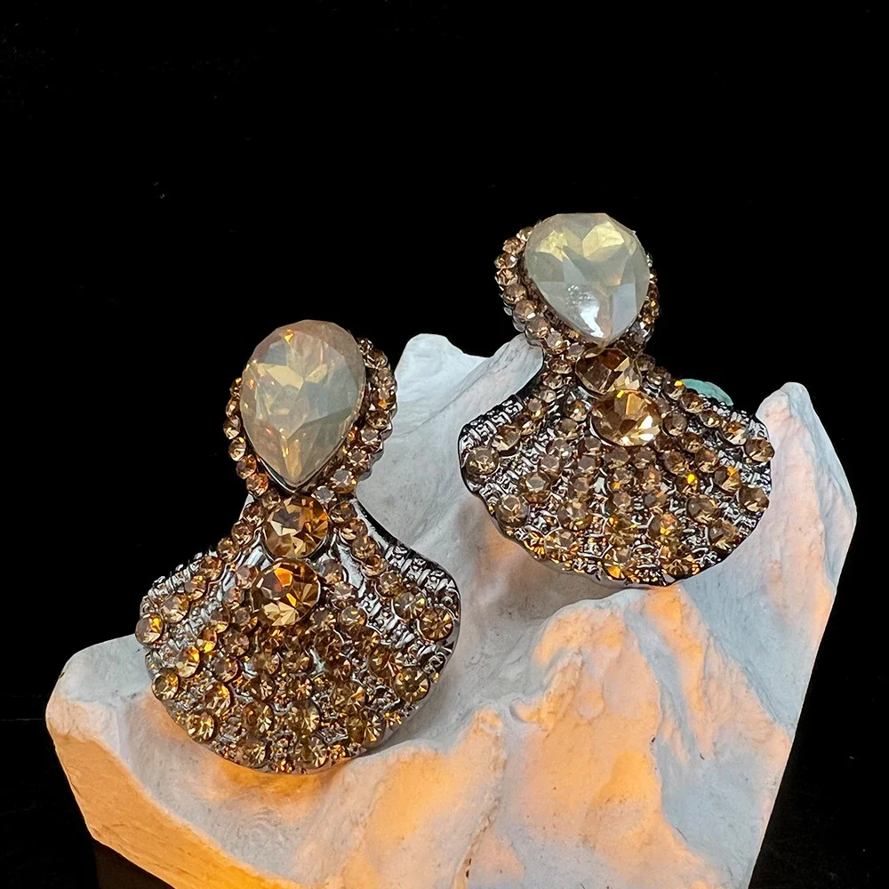 

Vintage French Style Geometric Drop Earrings for Women Gold Color Rhinestone Crystal Sector Dangle Earrings Banquet Jewelry