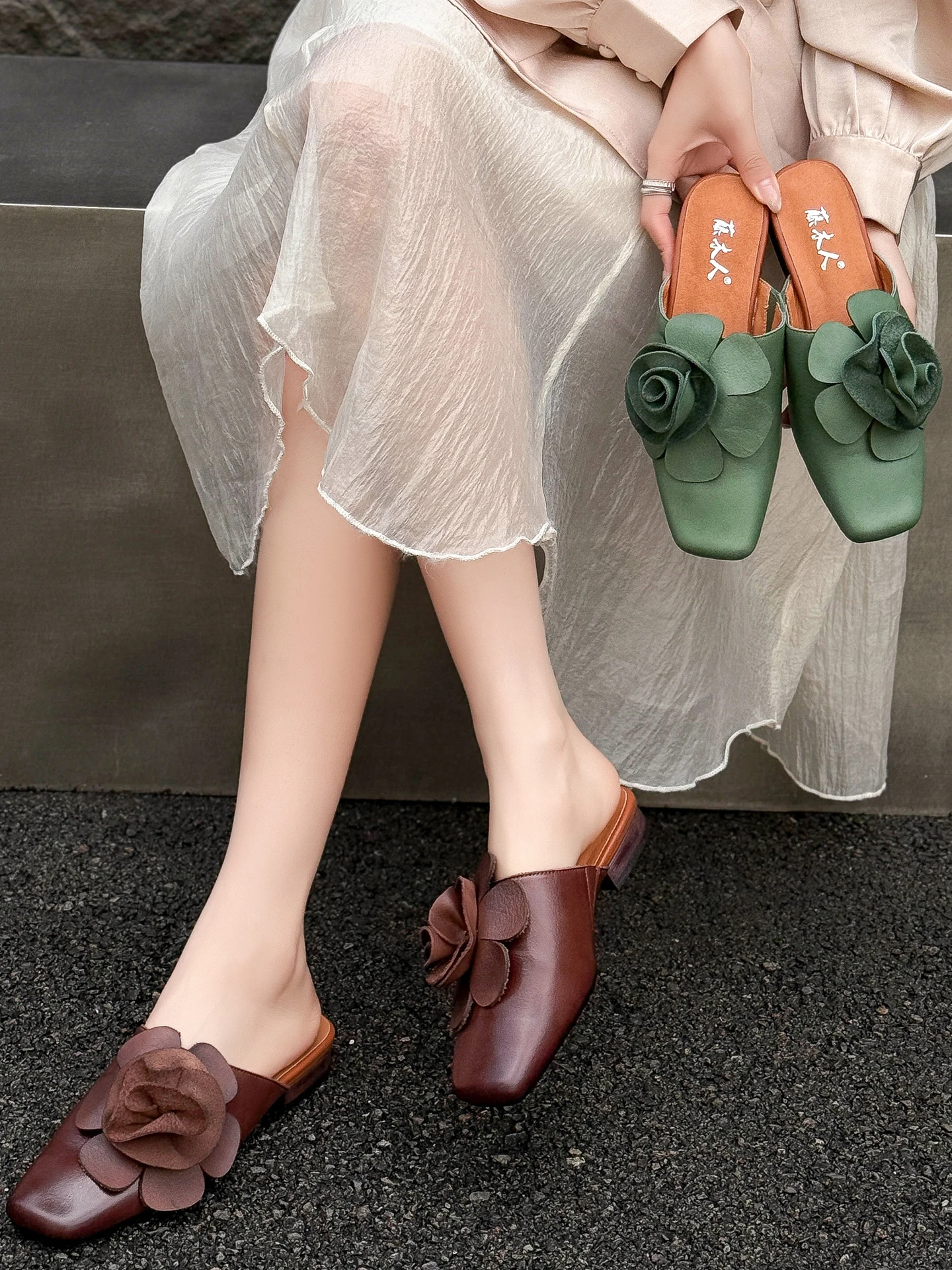 New Chinese Style Floral Mules Women's Slippers Outdoor Wear Summer One-Strap Elegant Low Heel Square Head Rubber Bottom