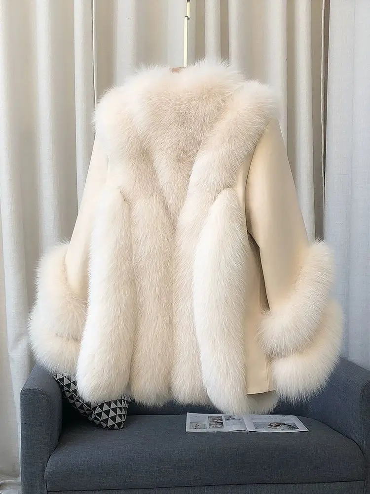 Whole Skin Fox Fur Grass Women's Mid length 2023 New Fur Integrated Sheep Skin White Duck Down Down Coat Winter