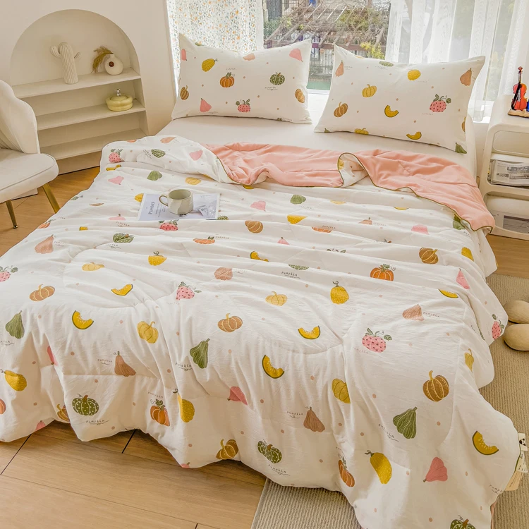 Fall Pumpkin Pattern Quilt Soft Comfortable Washable Quilts Core Bedspreads Soft Breathable Bedding Coverlets for All Seasons