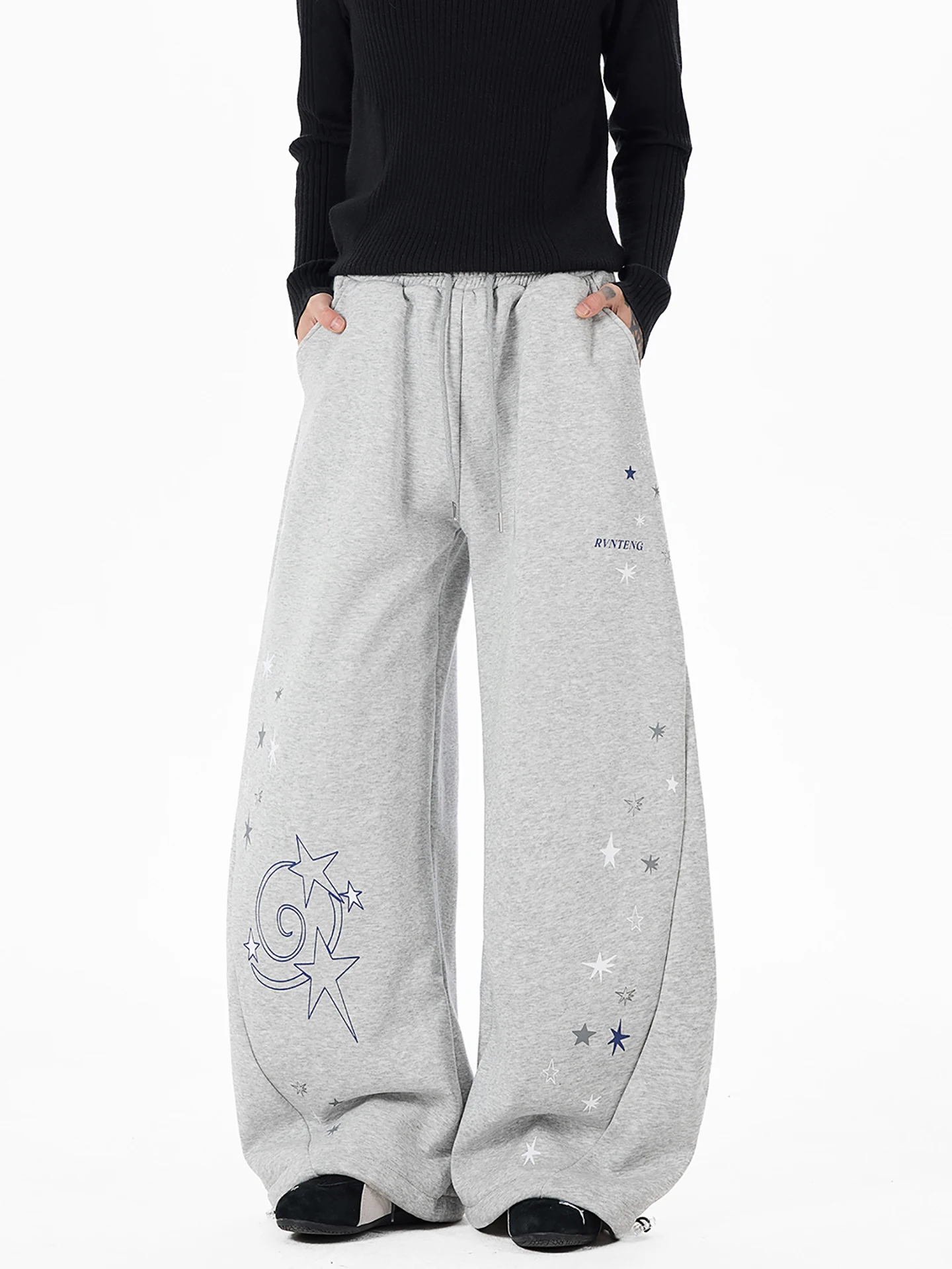 

Повседневные брюки Boyue с принтом звезд, уличные спортивные штаны в стиле хип-хоп, для джазовых танцев, свободные леггинсы с принтом и шнурком на талии