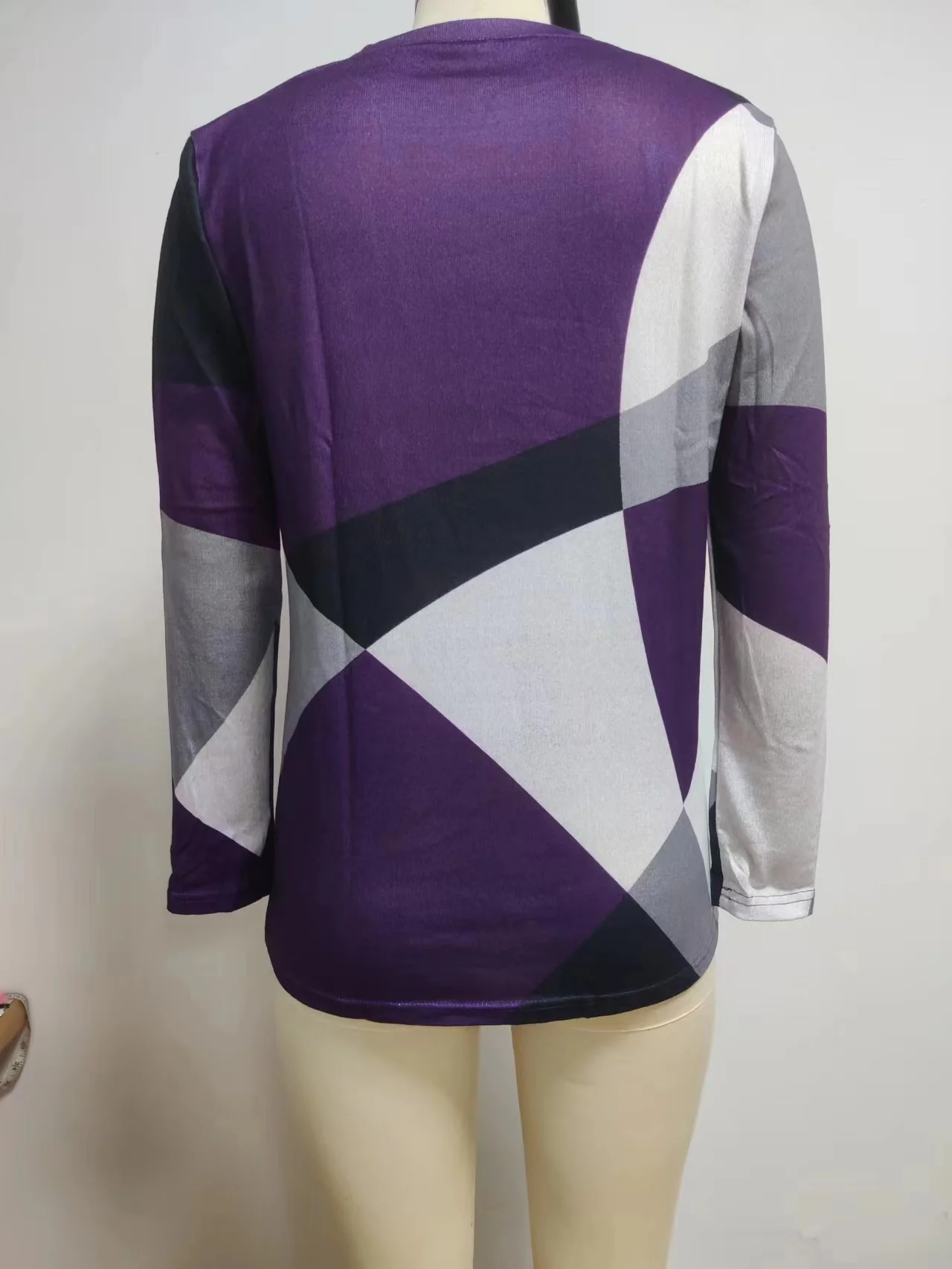 Europäische und amerikanische Frauen lässig Farb block Langarm knöpfe oben elegant lässig geometrische Tunika Tops Rundhals-T-Shirts – Detail 8