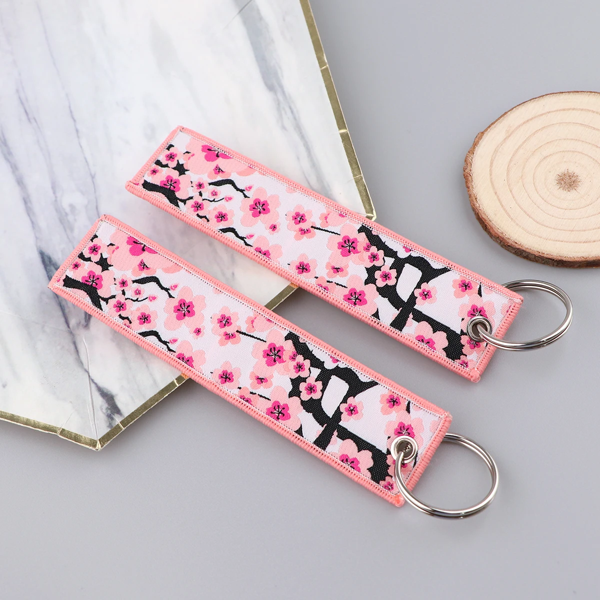 Pink Cherry Blossom Keychain for Motorcycles Cars Flowers Embroidery Key Fobs Sakura Key Tag Fashion Key Ring Accessories Gifts