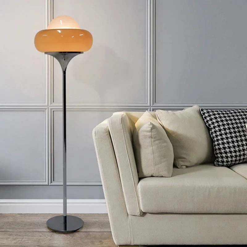 Light luxury table lamp bedside bedroom ins Bauhaus design retro, medieval creative floor lamp