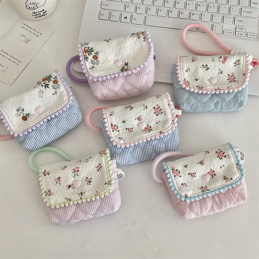 กระเป๋าใส่เหรียญผ้าฝ้ายลายดอกไม้สไตล์เกาหลีสำหรับผู้หญิง น่ารัก เหมาะสำหรับนักเรียน ใส่บัตร เหรียญ หูฟัง กระเป๋าเก็บของขนาดเล็กพกพาสะดวก