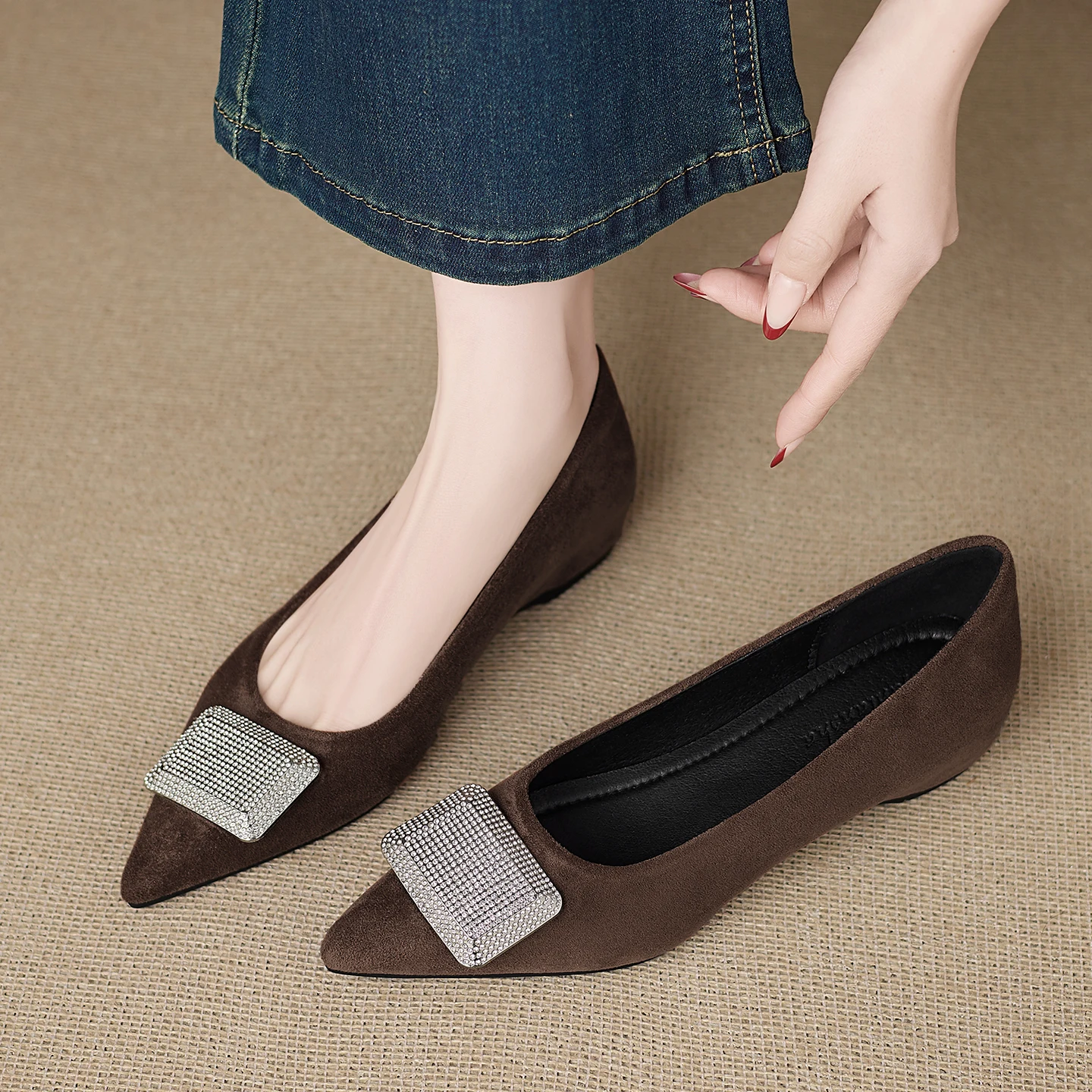 women's-fashionable-sharp-toe-water-diamond-embellished-flat-shoes-invisible-heightening-commute-mary-janes-slip-on-rubber-sole