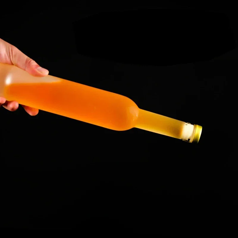 Round shaped clear/ Frosting whiskey decanter for Liquor Scotch Bourbon Non-Lead Scotch Decanter Unique Party Decorations