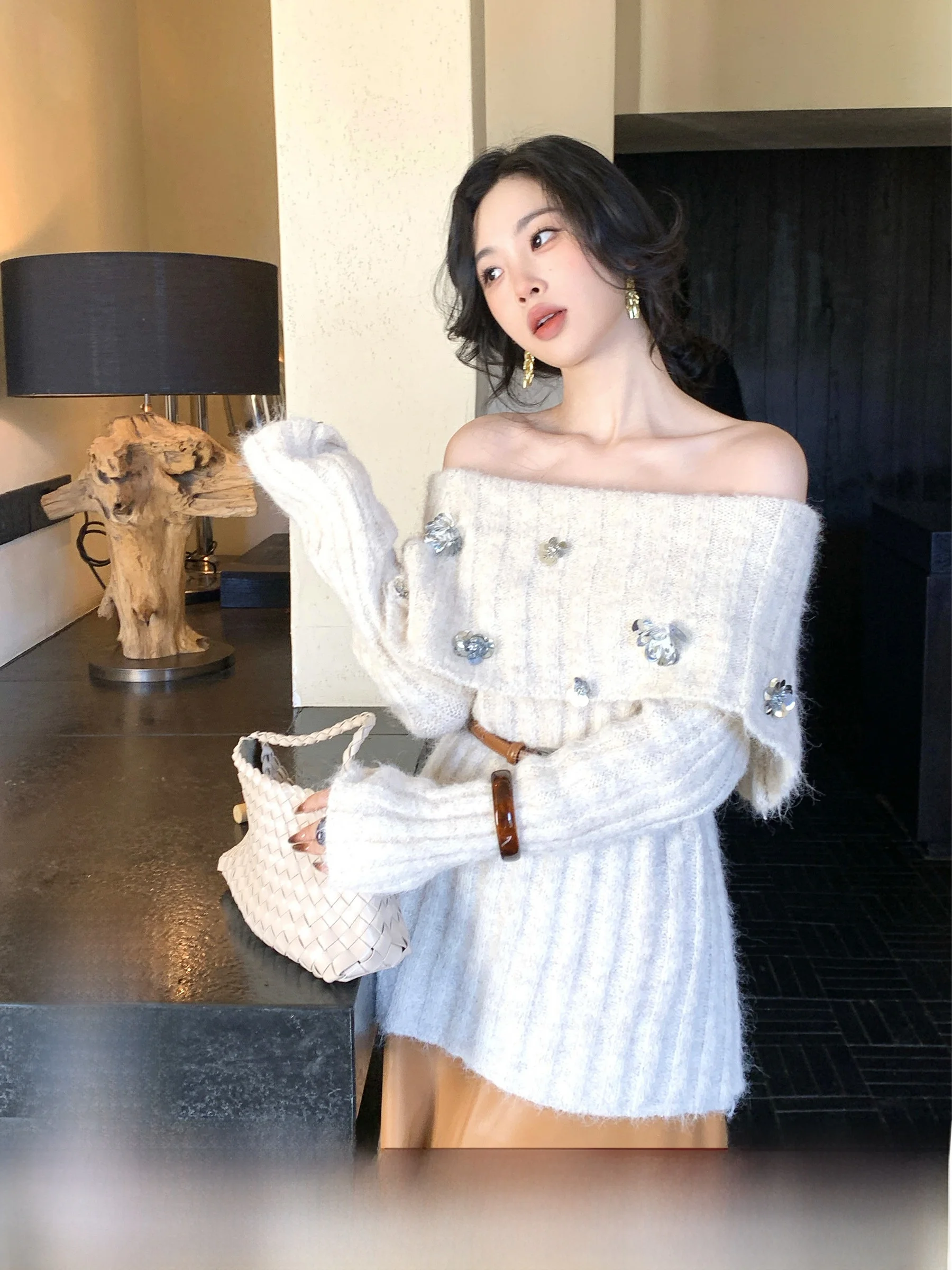 

Свитер Jiaoyu SYT: вязаный, свободный, с открытыми плечами, с большим воротником, на одно плечо, модный, из смесовой ткани (полиэстер, нейлон, шерсть), осенняя одежда