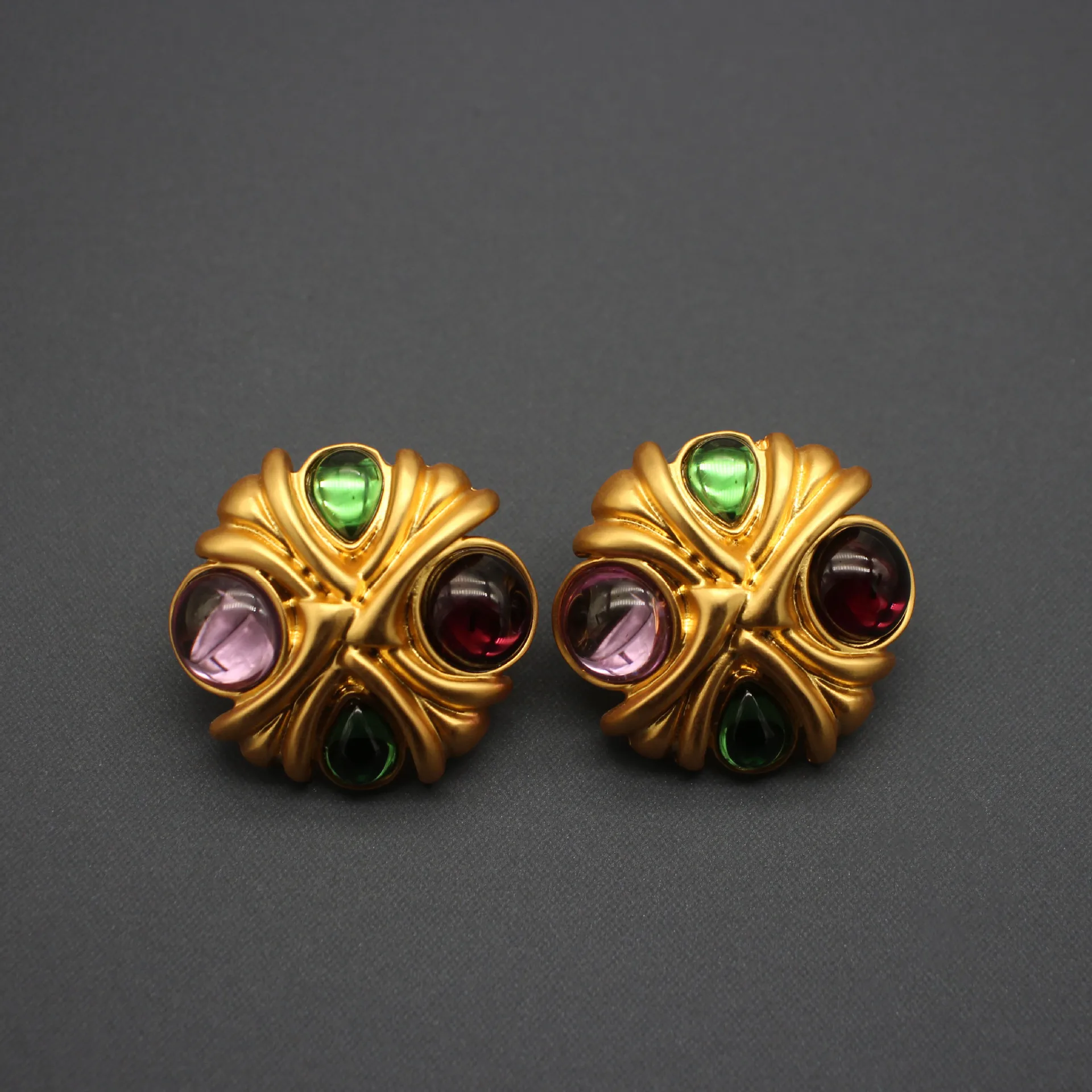 Vintage-inspired, Versatile Jelly Glass Gemstone Stud Earrings with A Matte, Real Gold Electroplated Finish