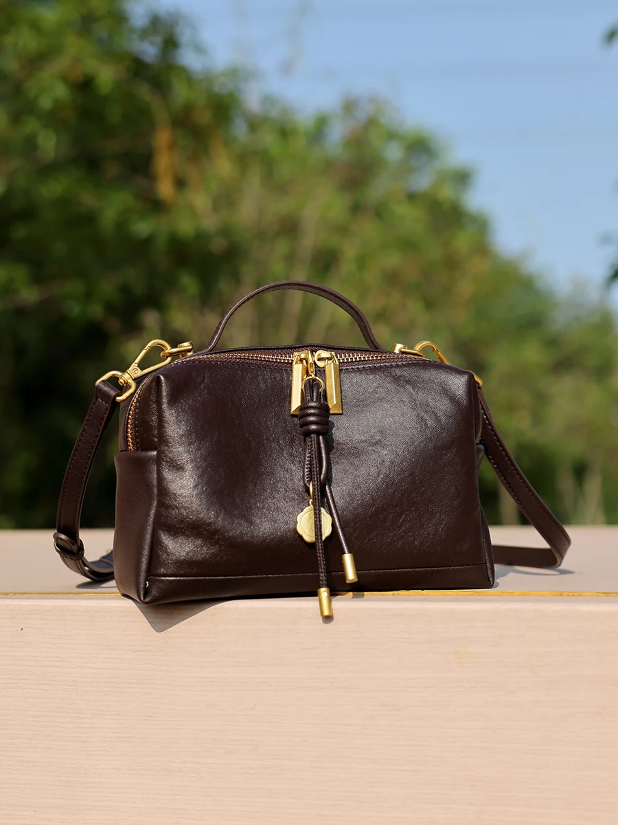 Tanned Cowhide Leather Crossbody Bag for Commuting Simple Versatile Small Square Bag Handbag Elegant Business Style