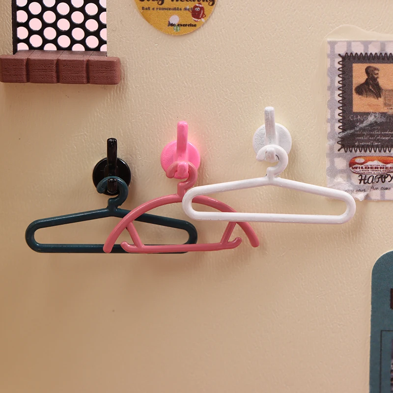Hot Sale 3Pcs Dollhouse Mini Clothes Hat Hook Dollhouse Simulation Wall Hook Model For 1/12 Dolls House Decor Accessories