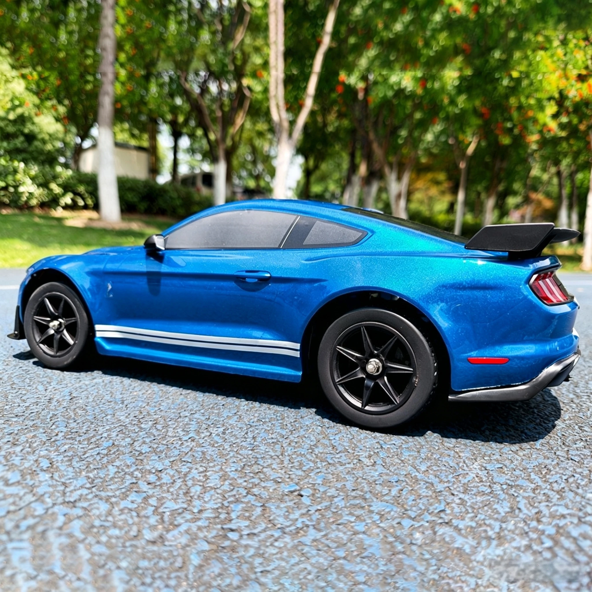 MJX 10306 1/10 Drift Flat Running Brushless Simulation RC Car Model Four-wheel Drive High Speed Racing Remote Control Car Model view 3