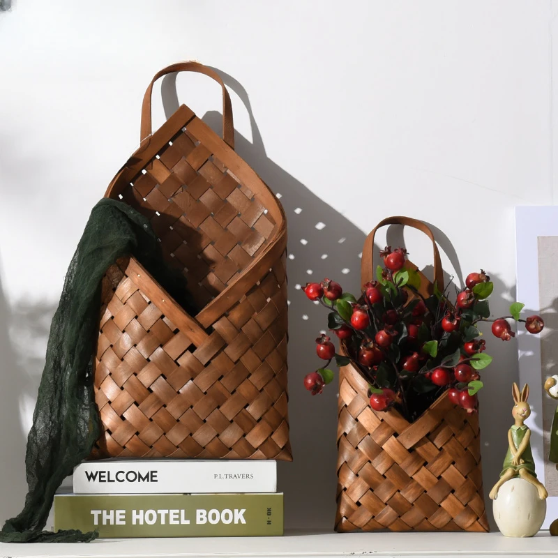 

The product can be customized.Nordic bamboo woven wall hanging flower pot, dry flower basket, non straw woven rattan woven porta