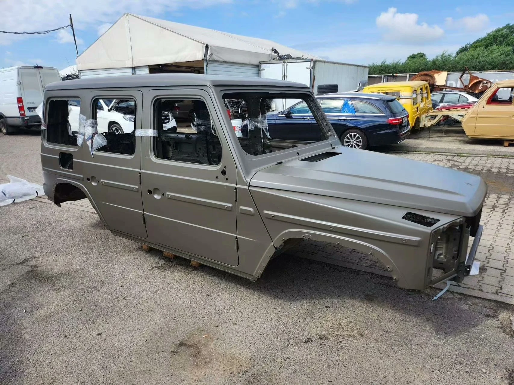 للعلامة التجارية الجديدة G Bodyshell. مناسبة لG320. G500. نماذج G63. العلامة التجارية الأصلية الجديدة الأجزاء الأصلية المخزون الأول