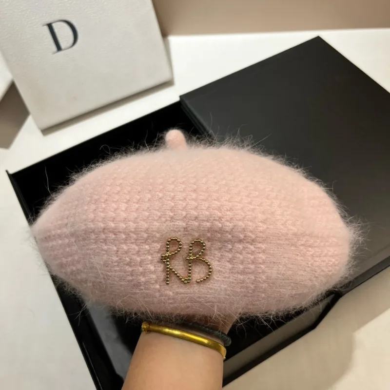 New High Quality Fluffy Angora Fur Beret for Women Winter Hat Glod Letter Artist French Painter Hat Female Warm Walking Cap 2024