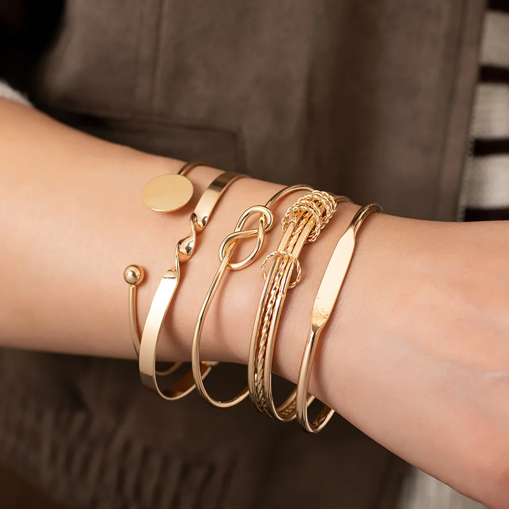 5 fashionable multi-layer metal bracelets, suitable for women's elegant and exquisite rotating flash adjustable bracelets